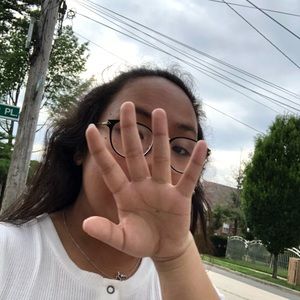 Meet your Posher, Isabelle